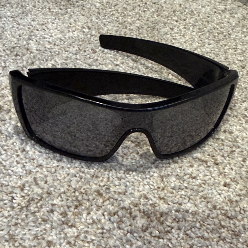 Oakley Black/Gold BATWOLF
